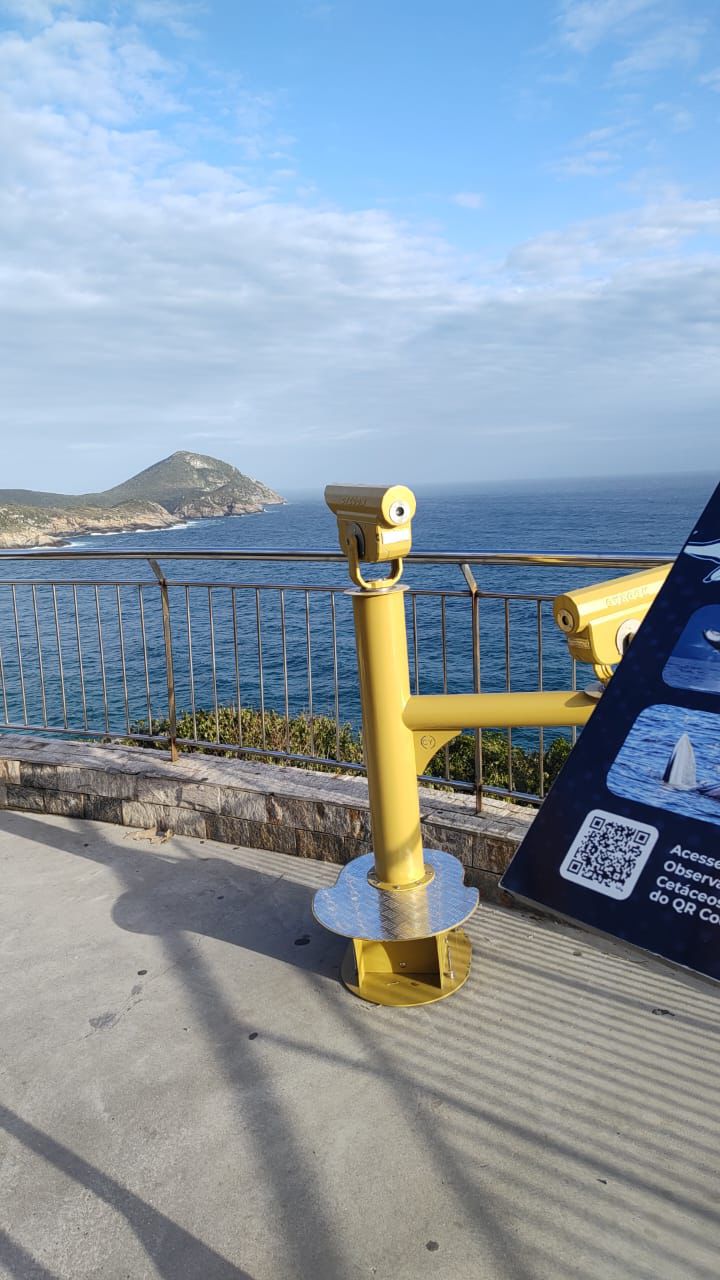 Luneta panorâmica é instalada no Mirante do Pontal do Atalaia em Arraial do Cabo