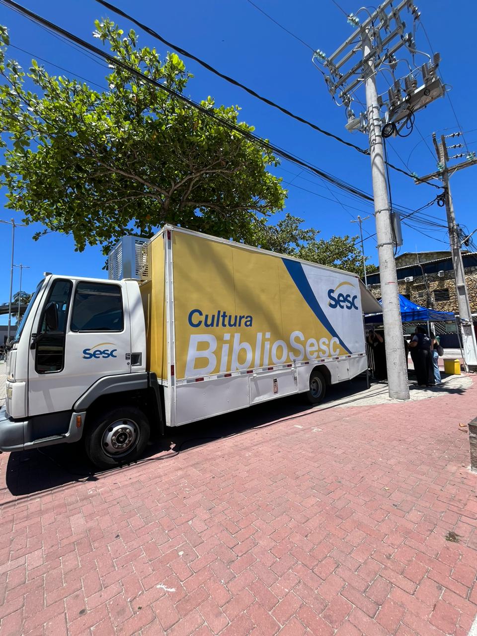 BiblioSesc chega a Arraial do Cabo trazendo livros e histórias para todos os gostos